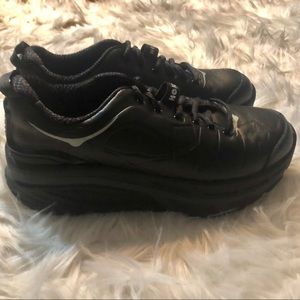 Hoka one one valor triple black sz 8.5